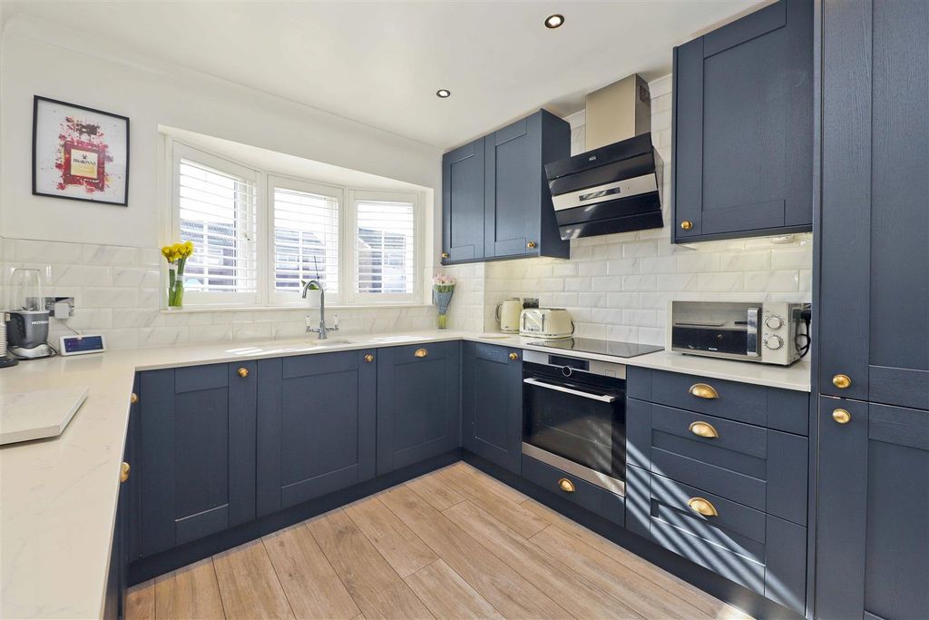 Property photo 2 of 13 Kitchen 1.Jpg