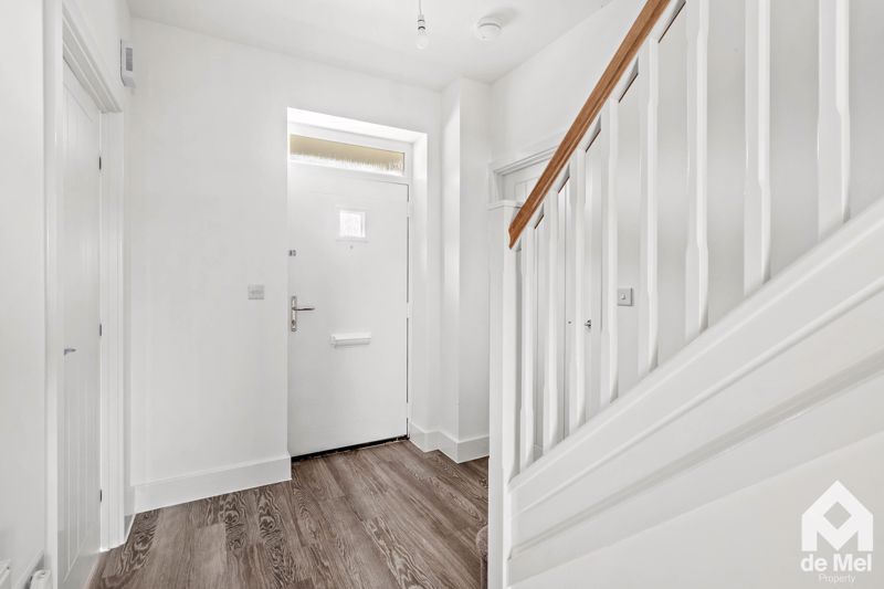 Property photo 2 of 17 Photo 11