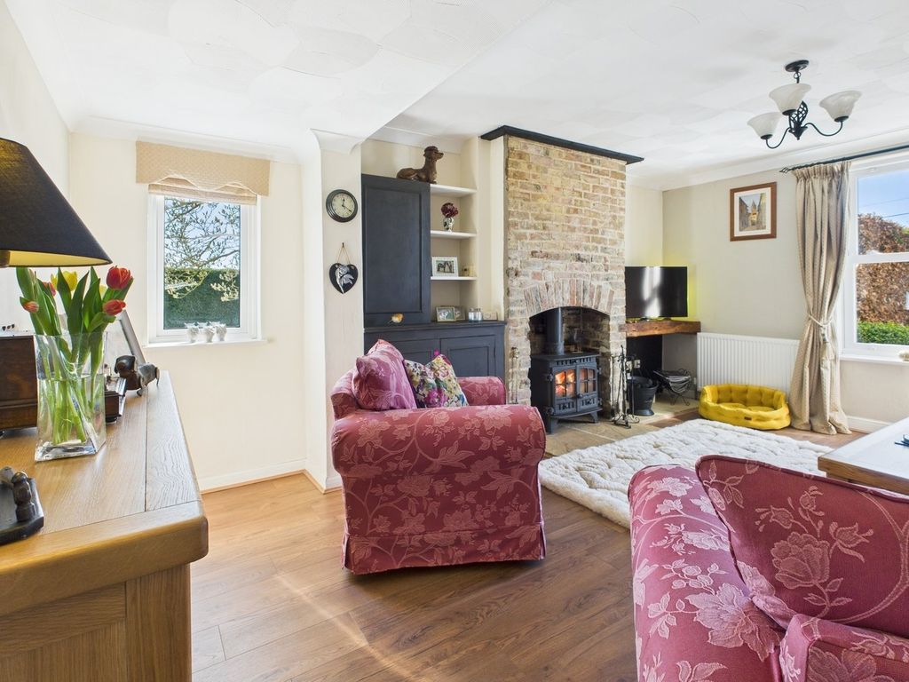 Property photo 3 of 48