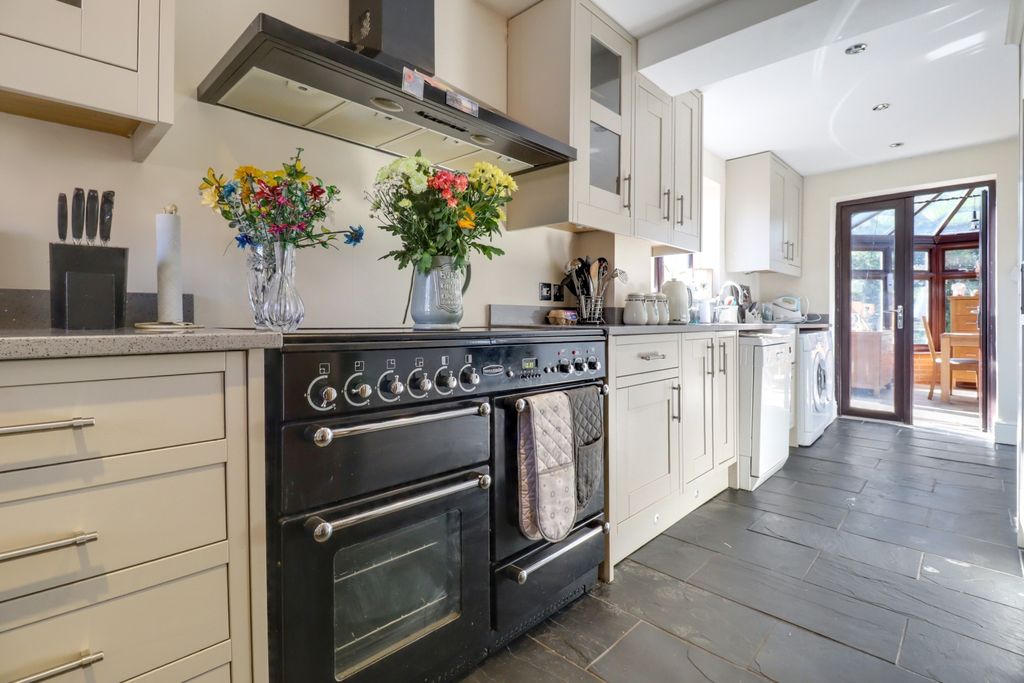 Property photo 2 of 24 Kitchen-II