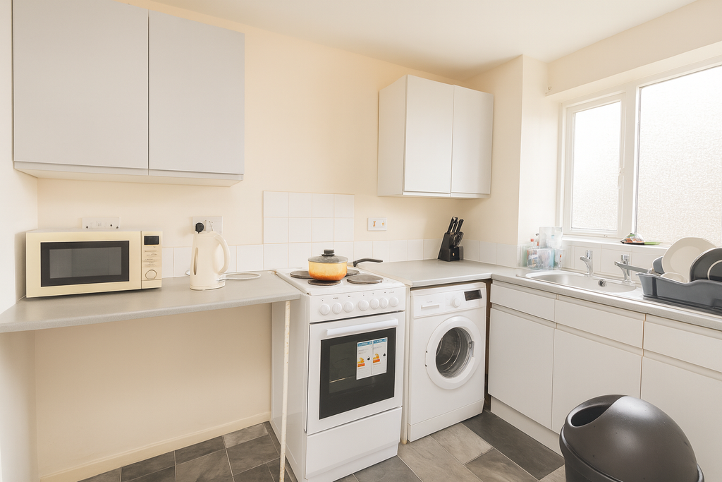 Property photo 3 of 5 Kitchen