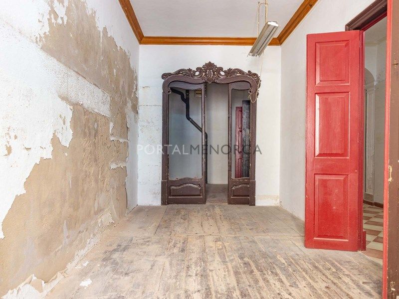 Property photo 3 of 37