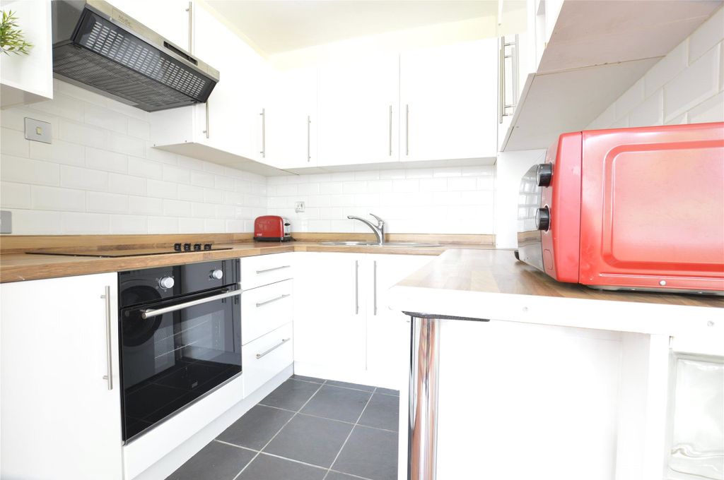 Property photo 2 of 5 Picture No. 10