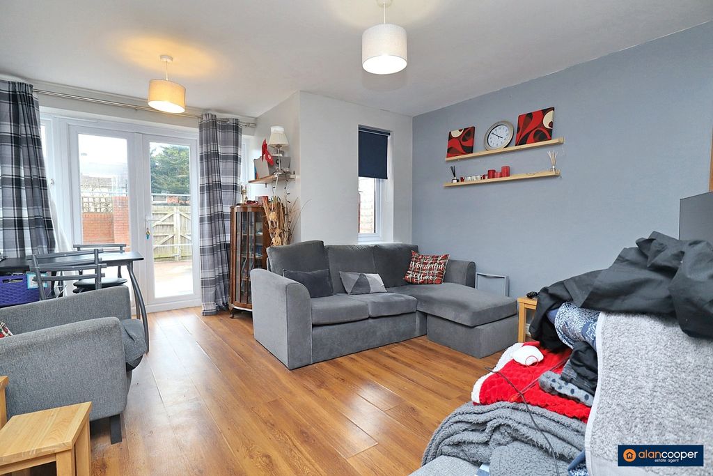 Property photo 2 of 21 3889523