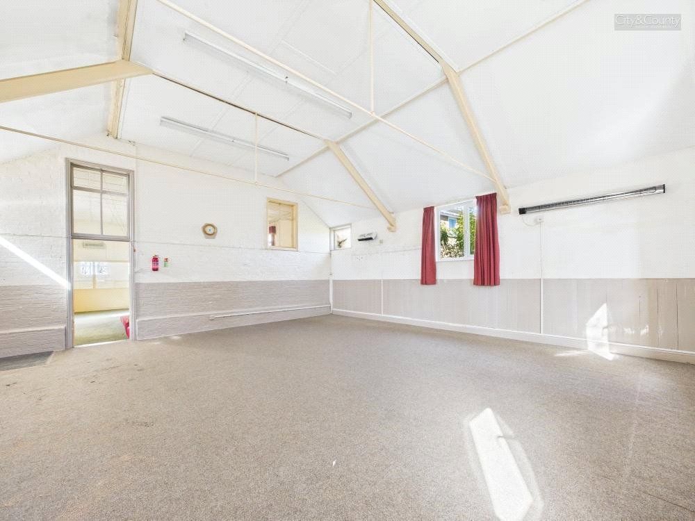 Property photo 2 of 8 Picture No. 04