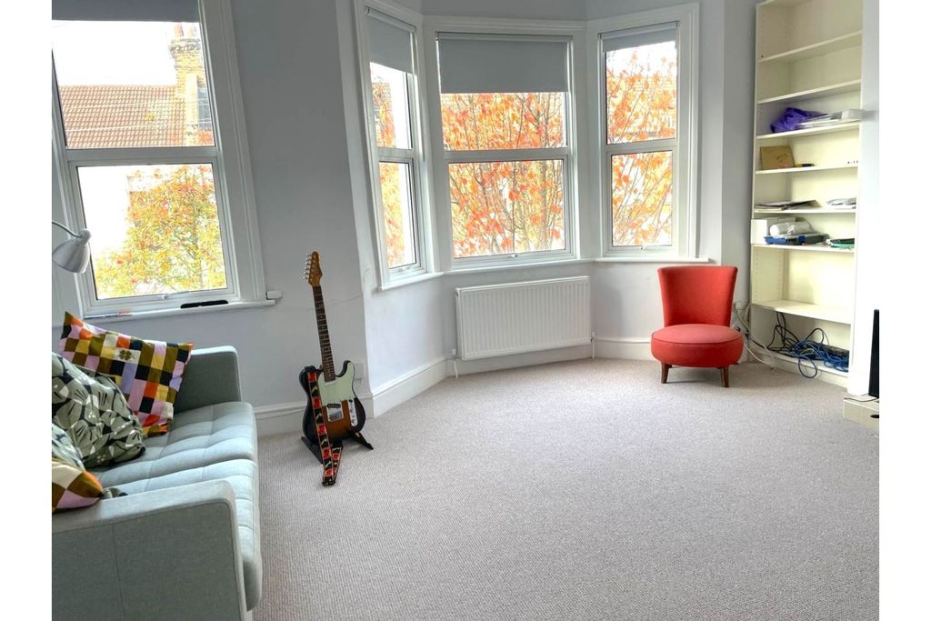 Property photo 2 of 12