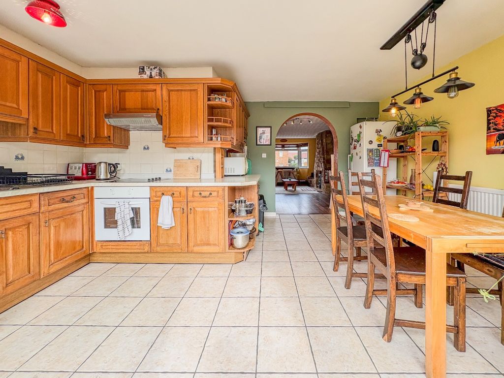 Property photo 2 of 24 5343086