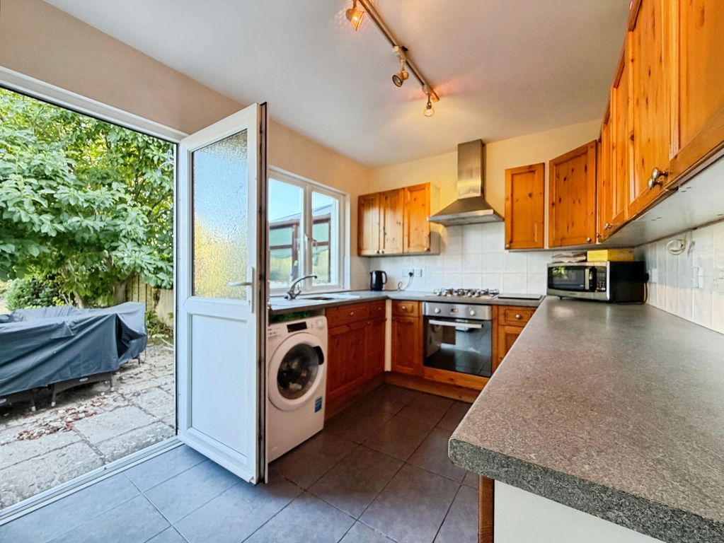 Property photo 3 of 21