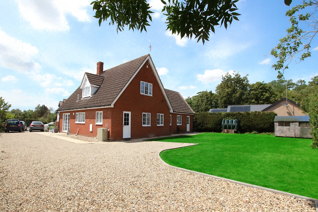 Property photo 1 of 18