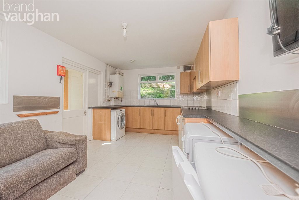 Property photo 1 of 12 Kitchen