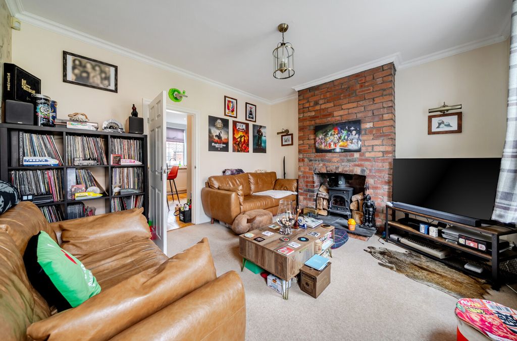 Property photo 3 of 13 1512062-7-1A03899...