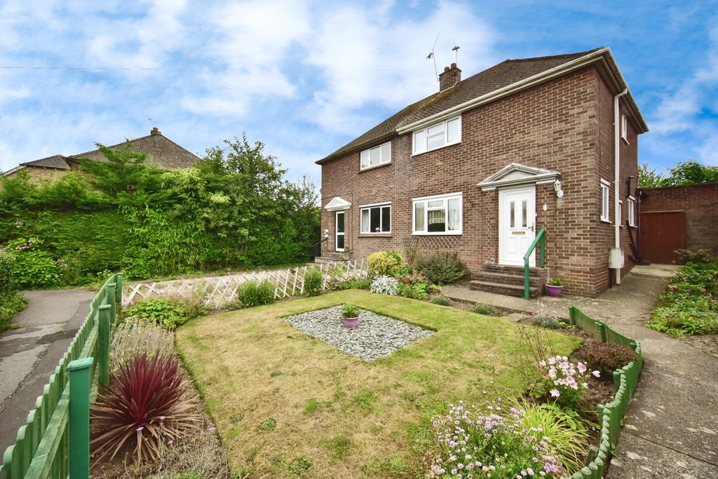 Property photo 2 of 18