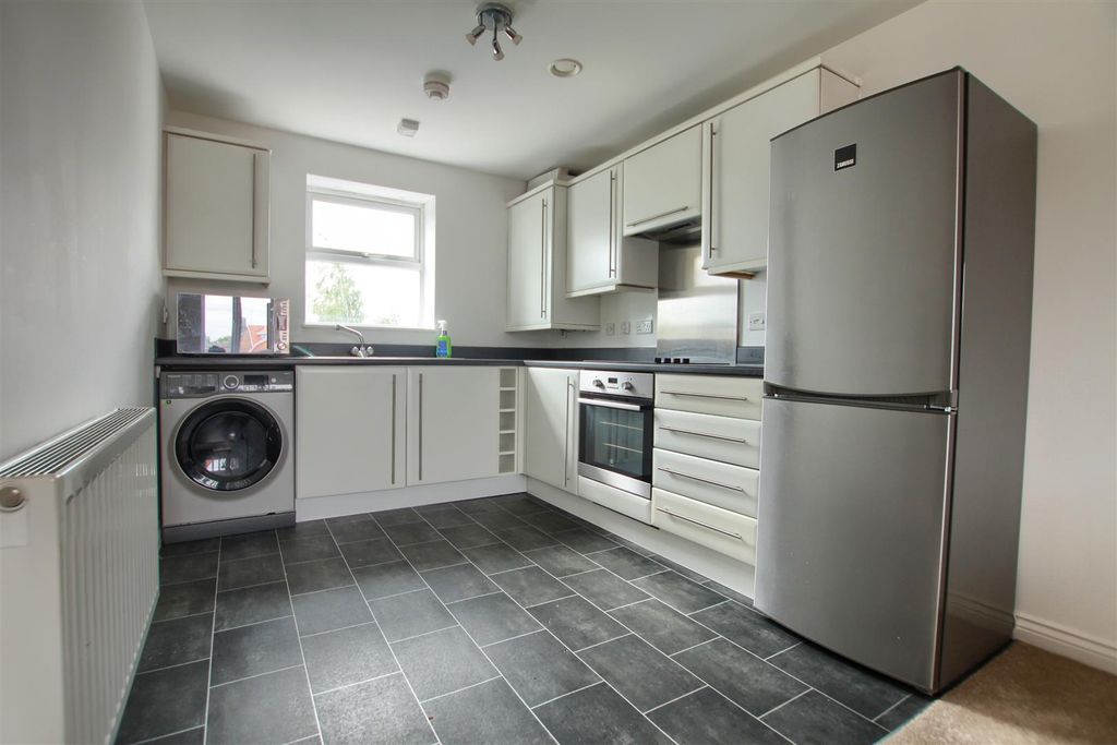 Property photo 2 of 11 Mb4.Jpg