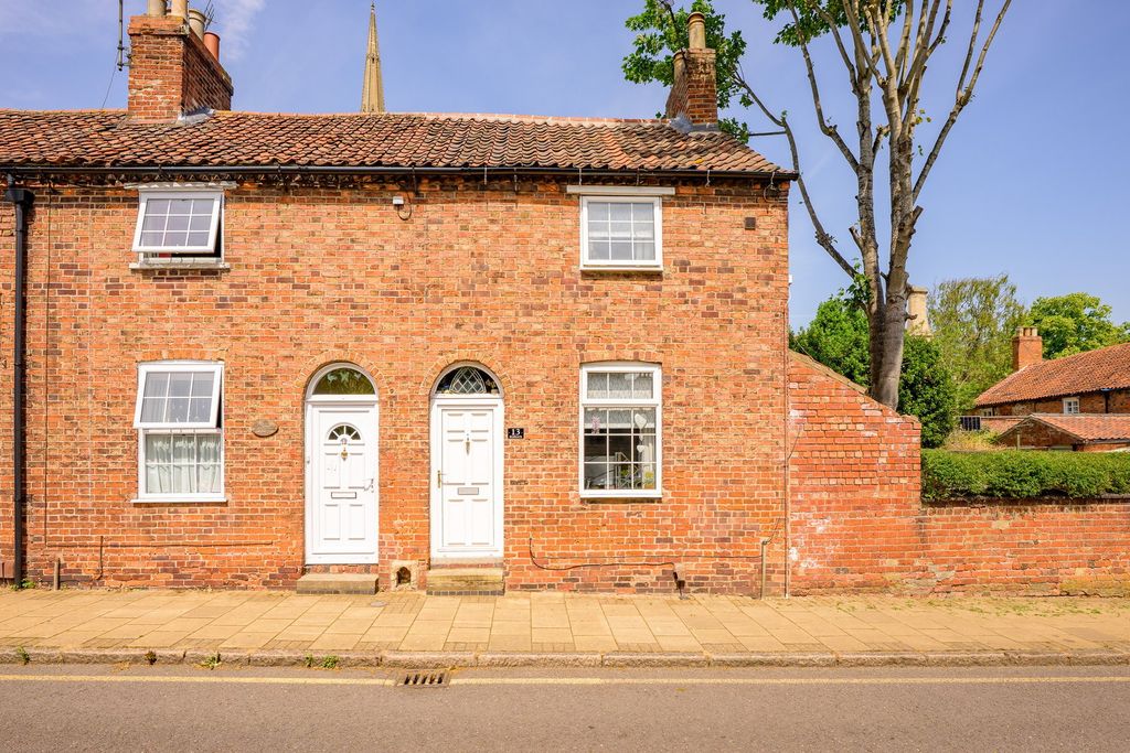 Property photo 1 of 24