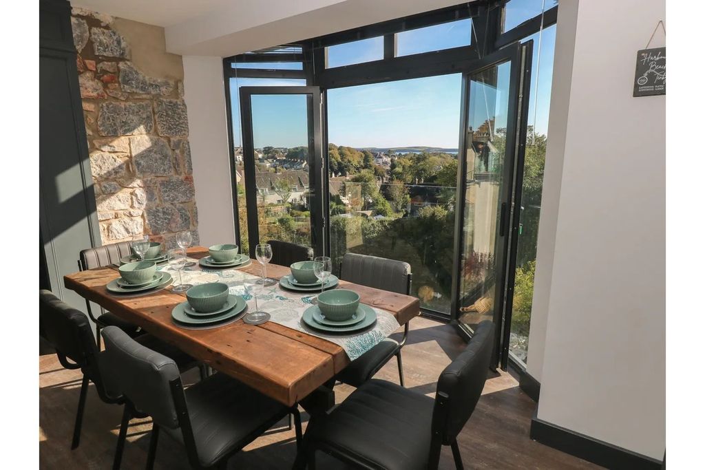 Additional image 7 of 3 bed flat for saleNarberth Road, Tenby SA70