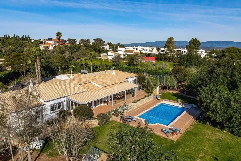 Property photo 2 of 30