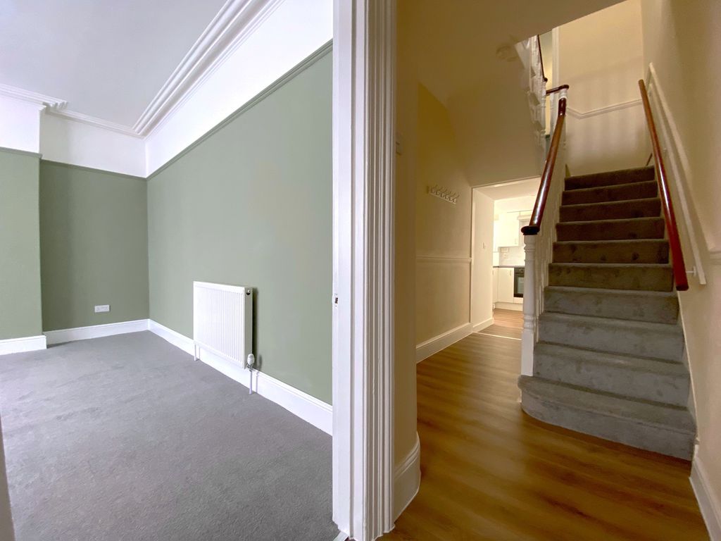Property photo 3 of 16 5