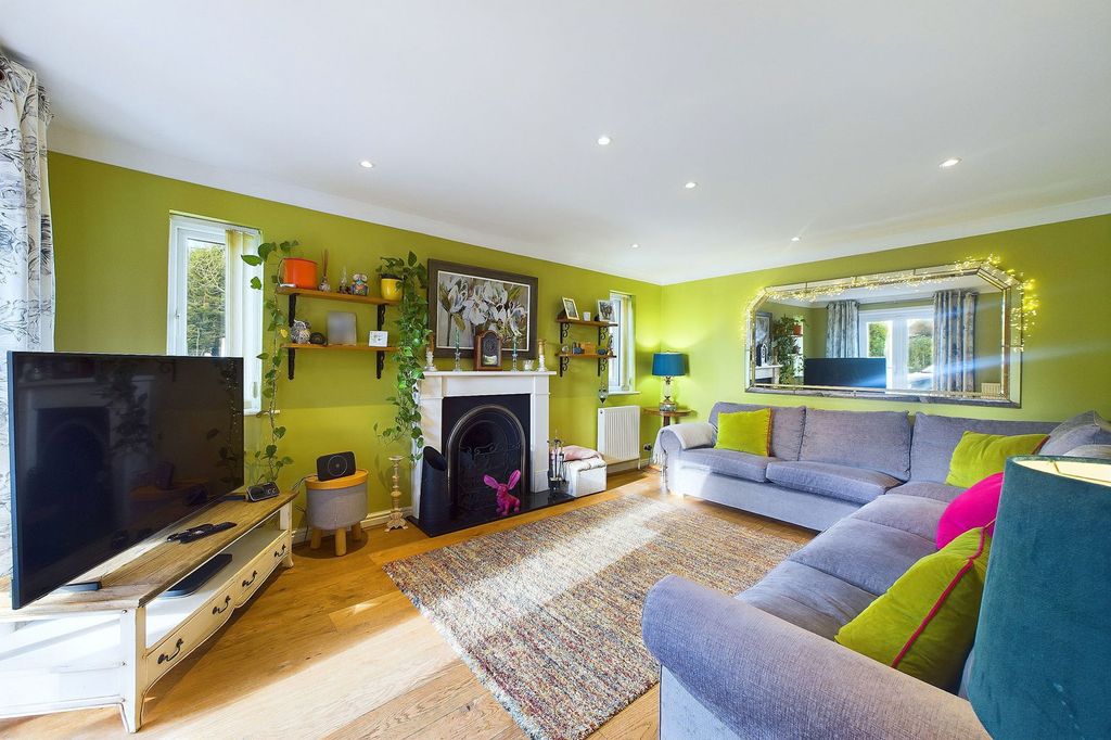 Property photo 2 of 23