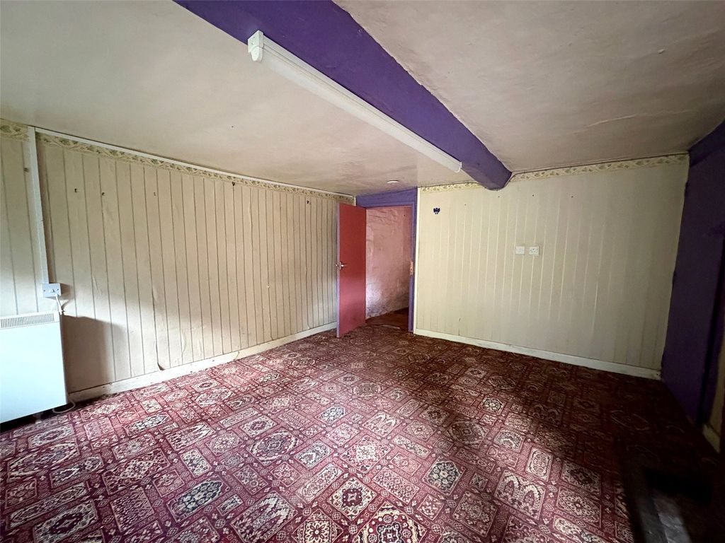 Property photo 2 of 12 Picture No. 05