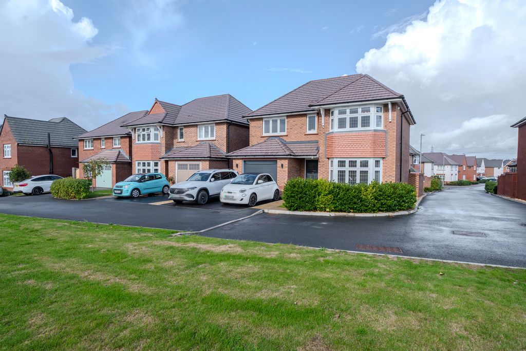 Property photo 1 of 34