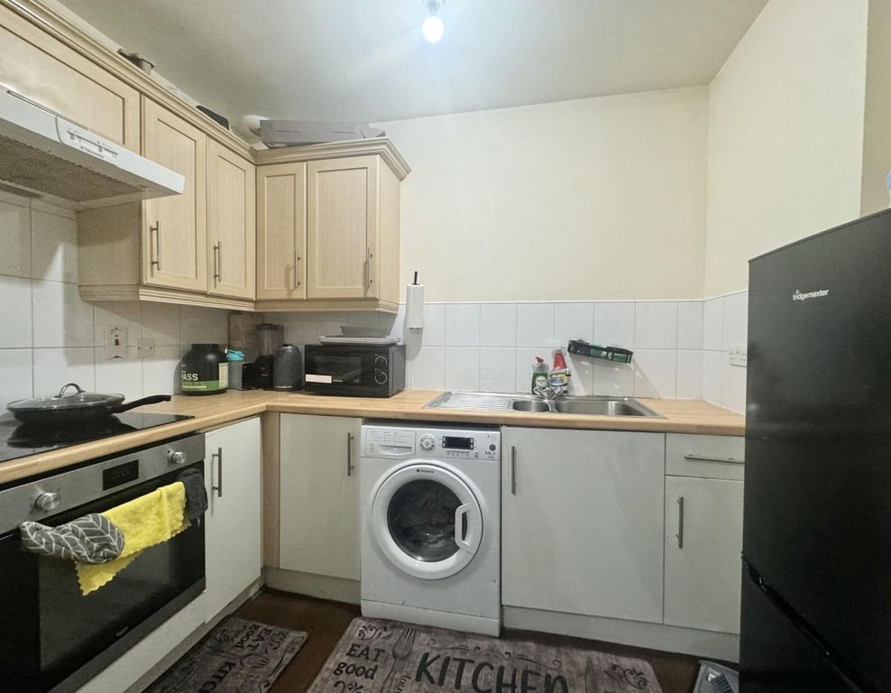 Property photo 2 of 5 Kitchen.Jpg