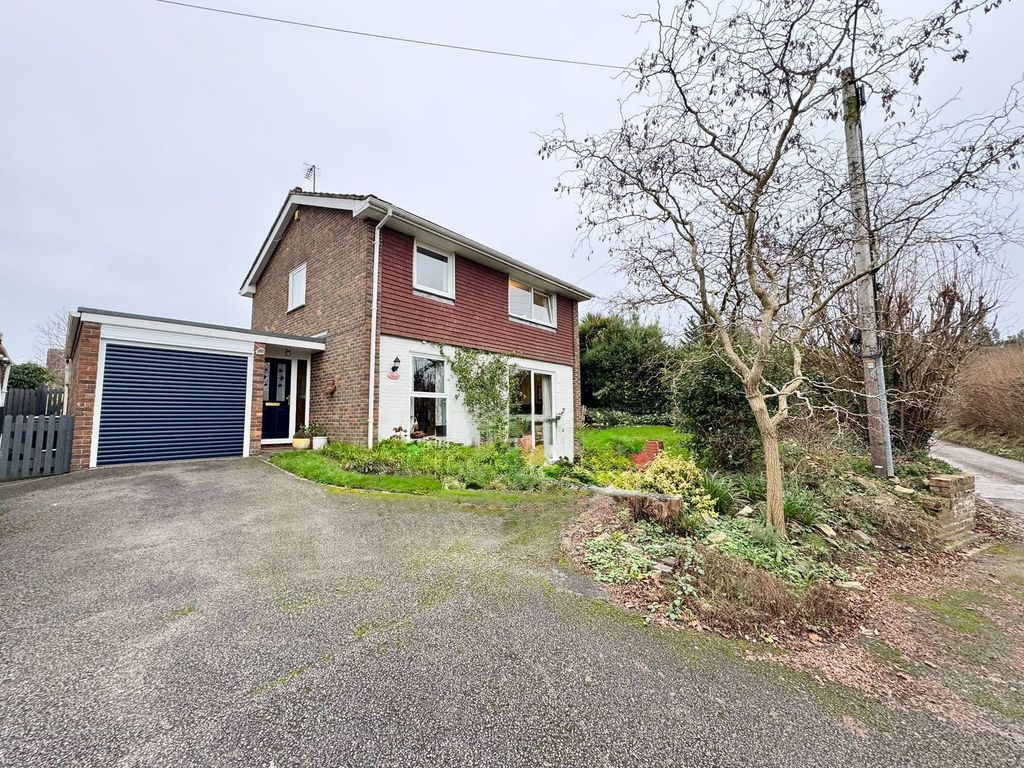 Property photo 1 of 31