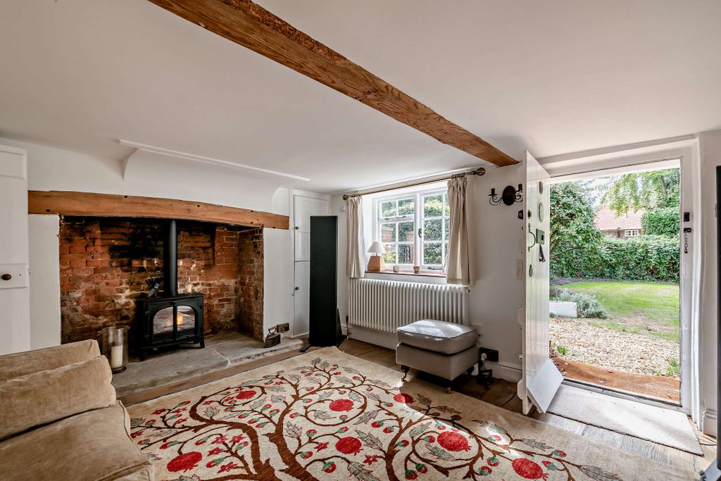 Property photo 2 of 11 Sitting Room