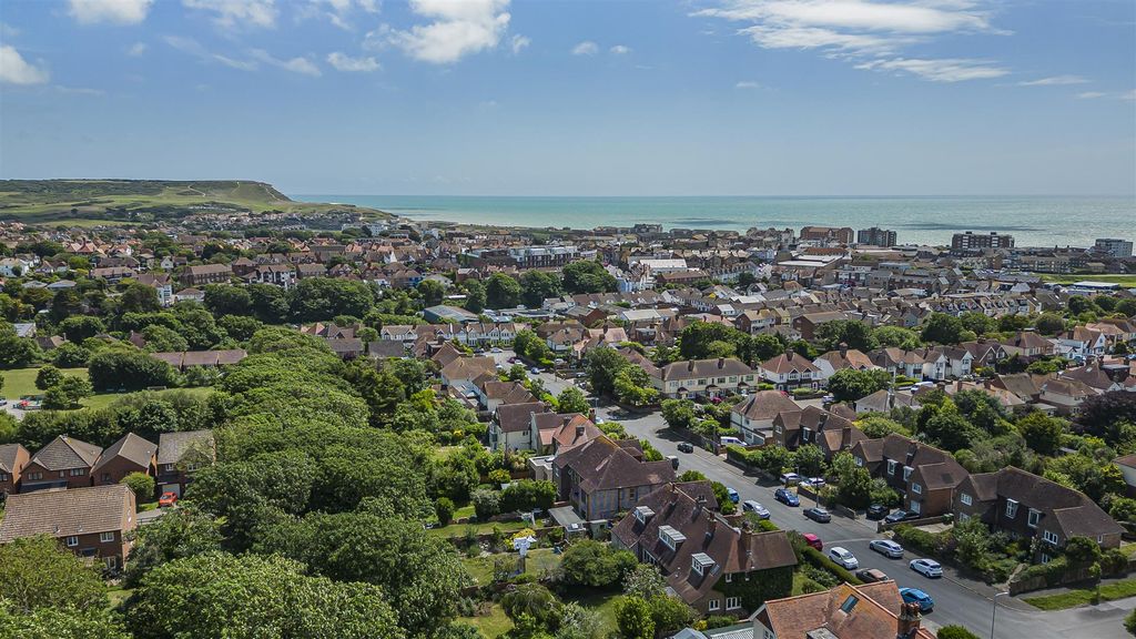 Property photo 2 of 33 Drone