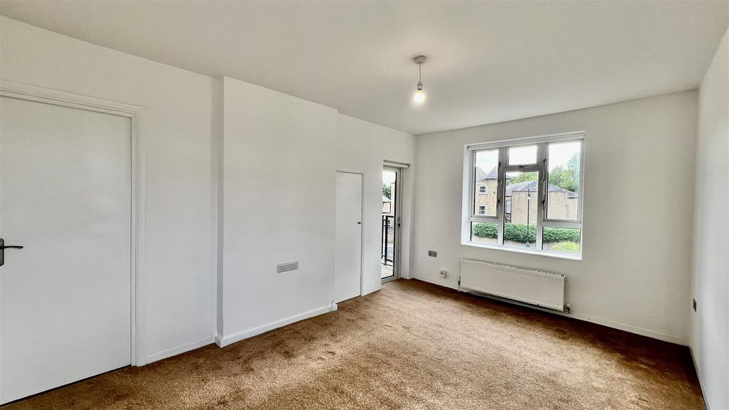 Property photo 2 of 9 Reception Room
