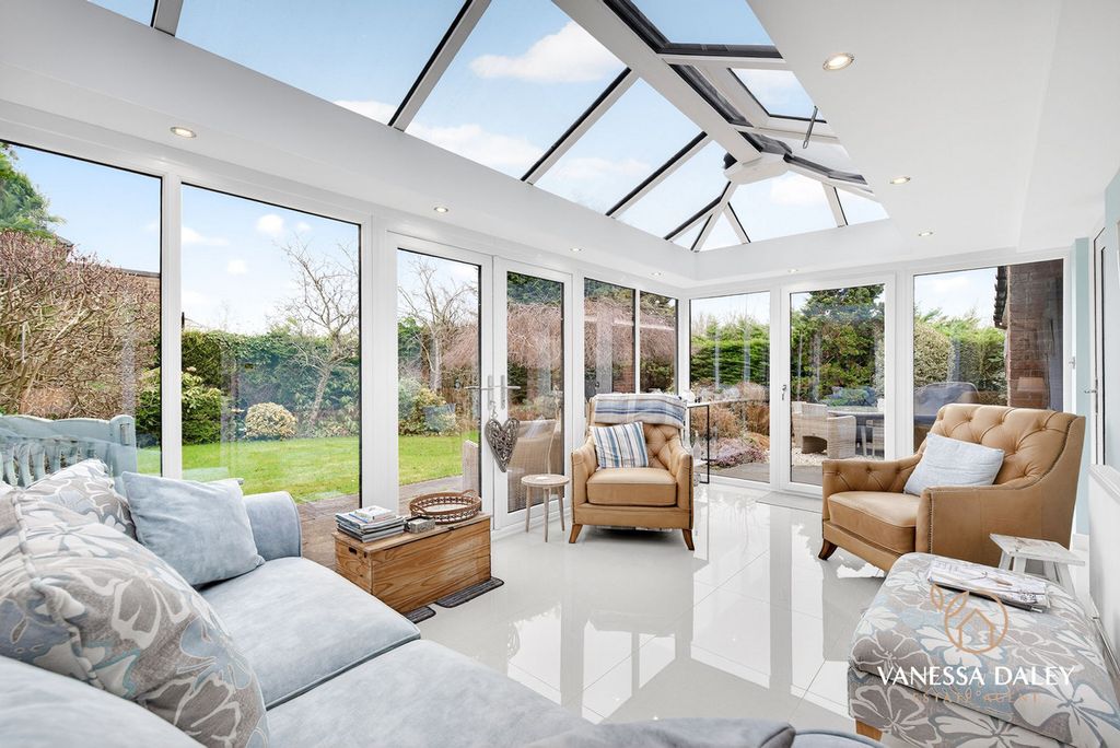 Property photo 3 of 43