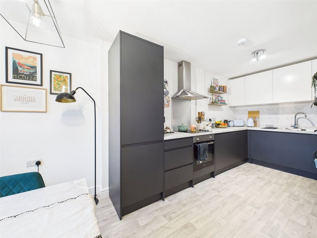 Property photo 3 of 21 Picture No. 20