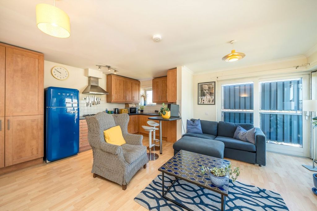 Property photo 1 of 9