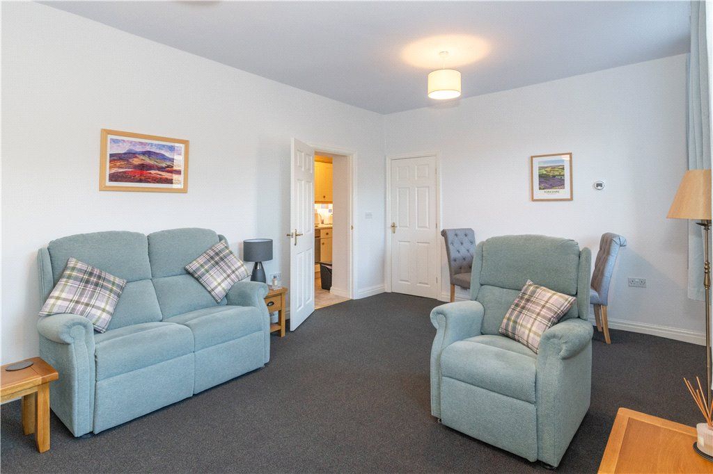 Property photo 3 of 10 Living Dining Room