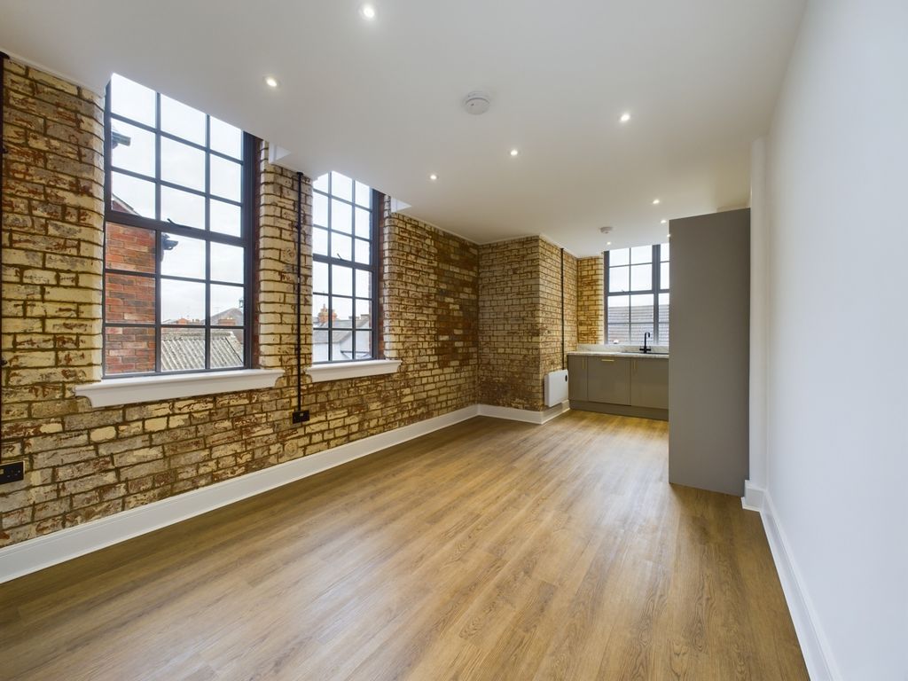 Property photo 3 of 7 Photo 5