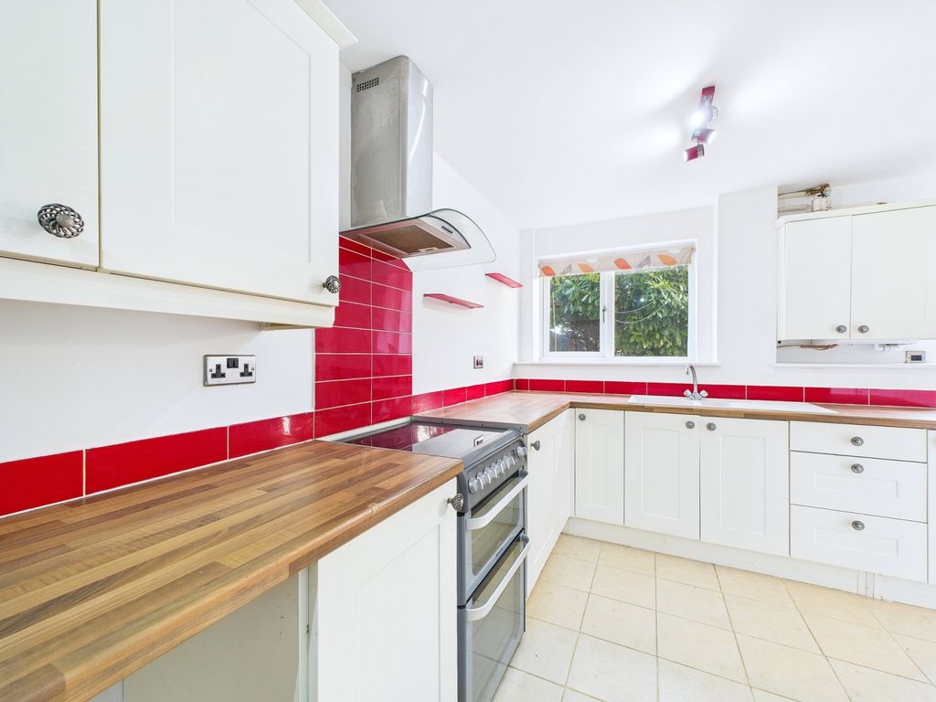 Property photo 1 of 11 Cam01909G0-Pr0449-Still006