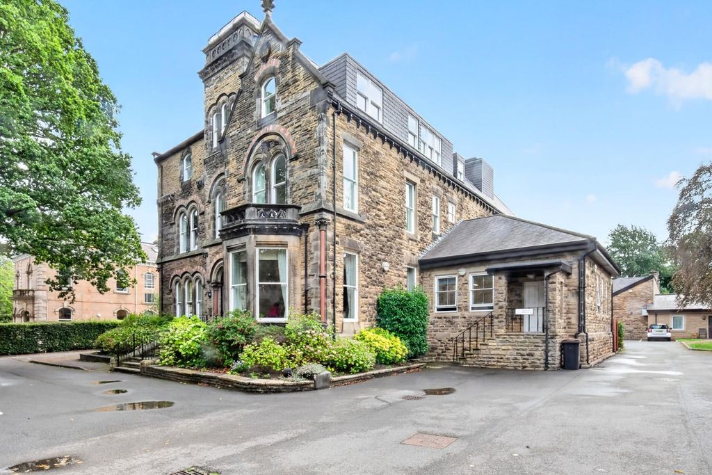 Property photo 1 of 15 Martin Grange