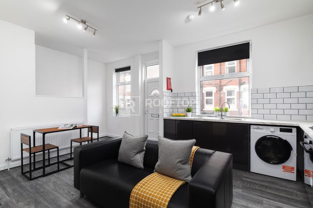 Property photo 1 of 14 Property Photo