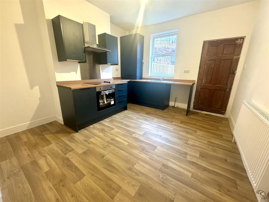 Property photo 3 of 10 Tempimageq2Tzue.Jpg