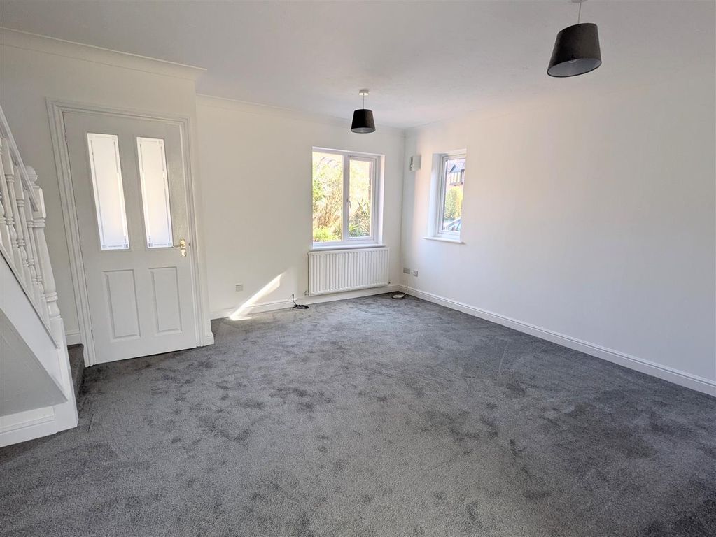 Property photo 2 of 21