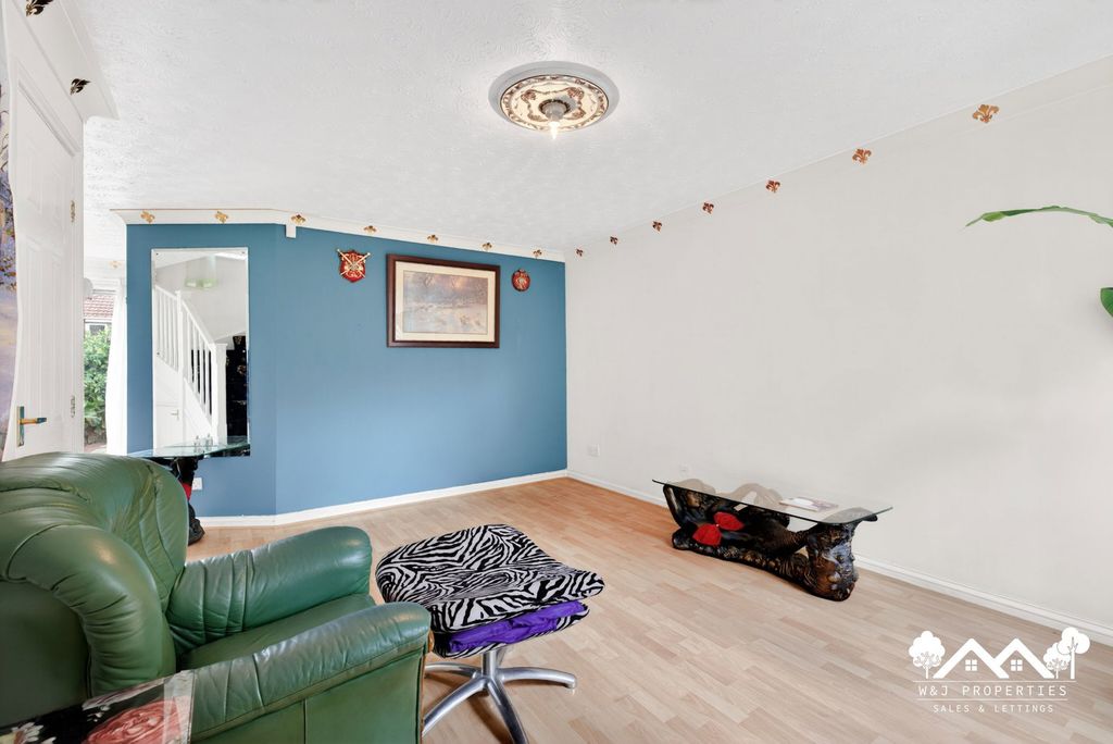 Property photo 3 of 35