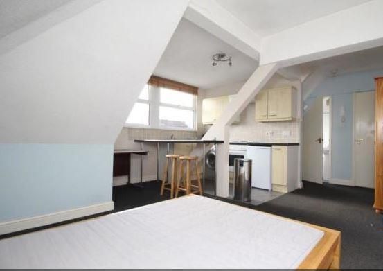 Property photo 3 of 4 Flat 5 12A Vic 2.Jpg