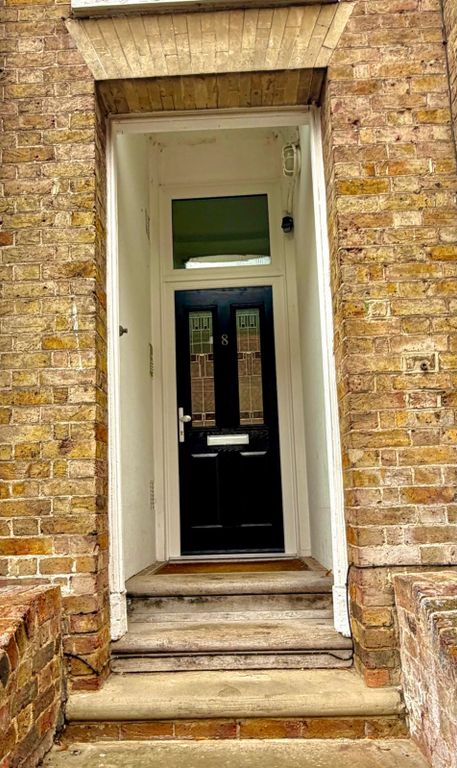 Property photo 2 of 8 Main Entrance