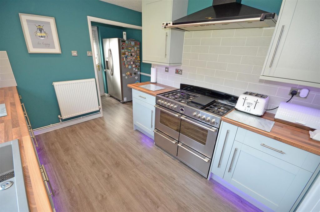 Property photo 3 of 28 12.Jpg