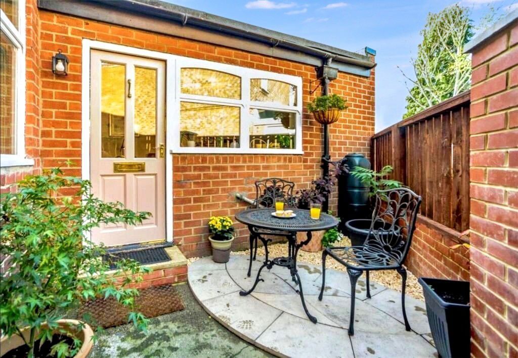 Property photo 2 of 22