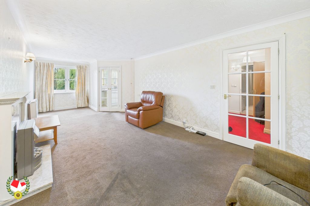 Property photo 2 of 9