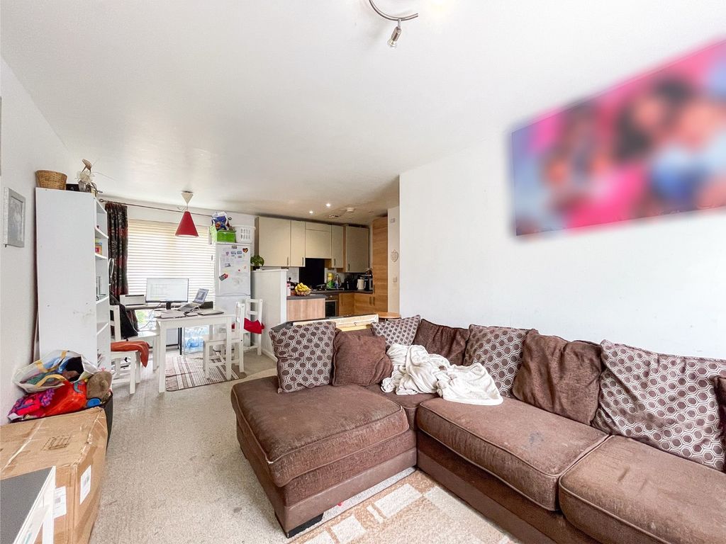 Property photo 2 of 10 4272692