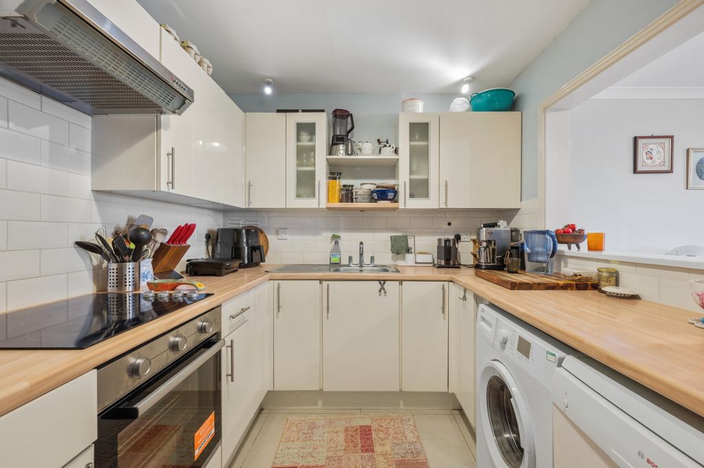 Property photo 3 of 14 Picture No. 06