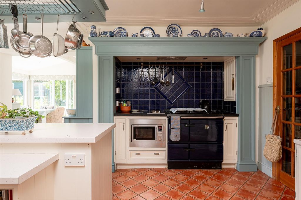 Property photo 3 of 55 Kitchen