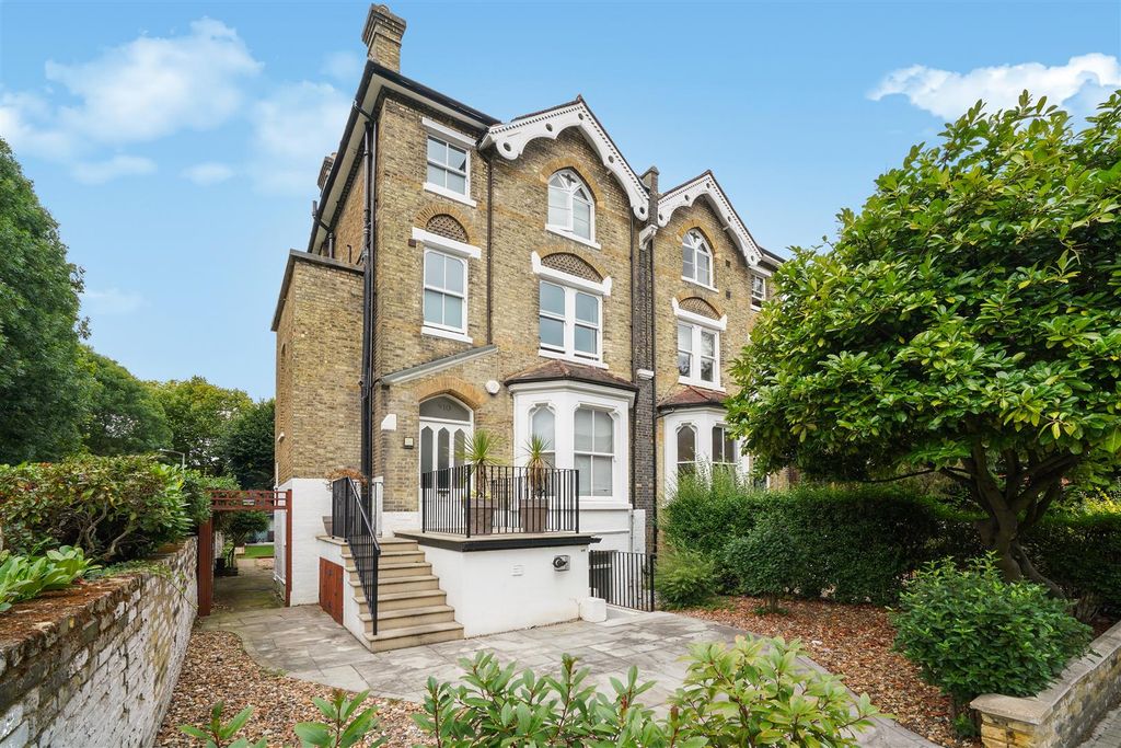 Property photo 1 of 15 Ravenna Road