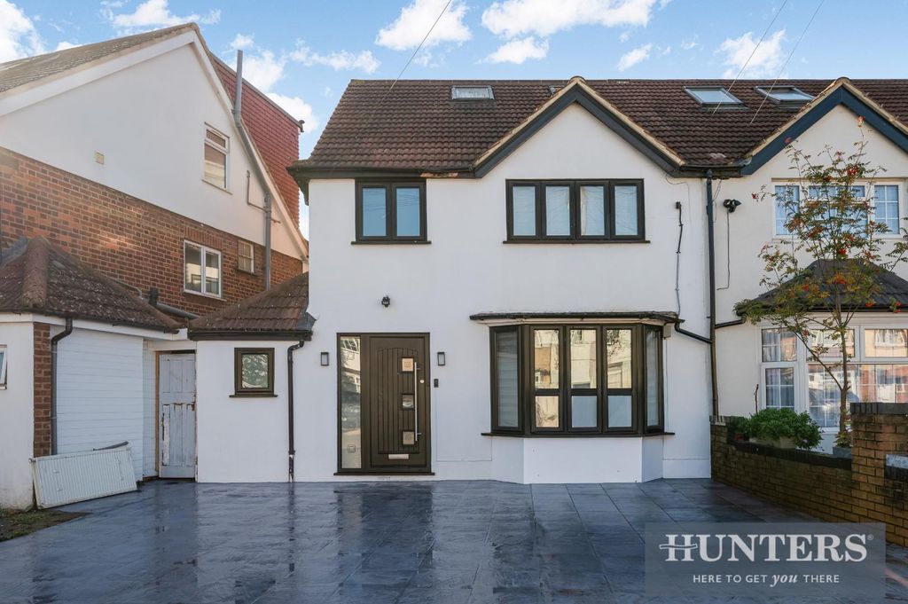 Property photo 1 of 20 The Crossways-1.Jpg